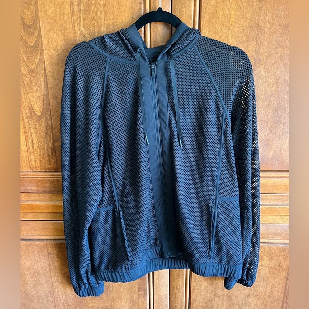 Lululemon mesh on mesh jacket